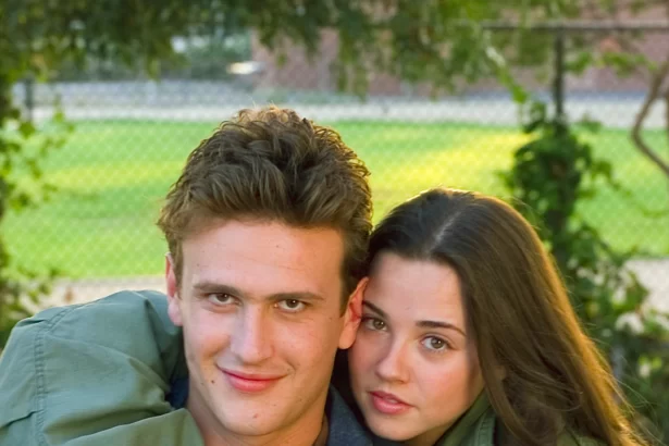 jason segel linda cardellini relationship