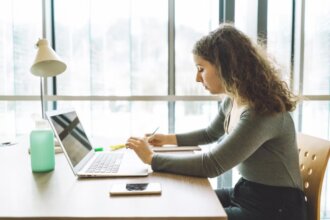 Extend Your Essays Effectively Using HIX Essay Writer