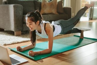 Navigating Online Reviews for Fitness Business: Handling Positive and Negative Feedback Effectively