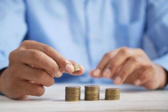 Short-Term vs. Long-Term Borrowing: A Detailed Comparison