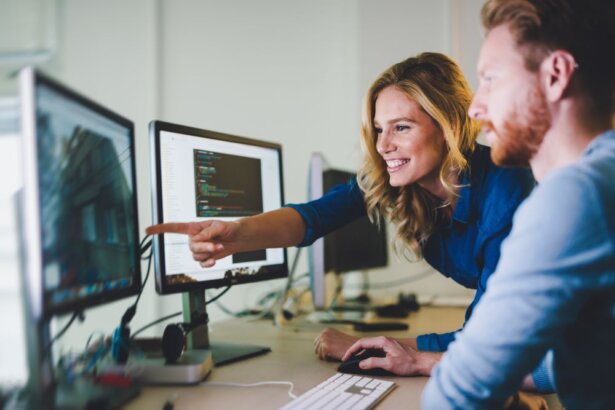 In-House Software Development vs Outsourcing: Choosing the Right Approach