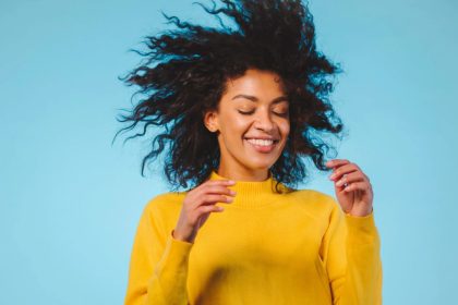 What Helps with Frizzy Hair for Curly Hair?