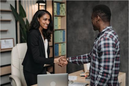 Important Things to Consider Before Hiring a Lawyer for Your Case