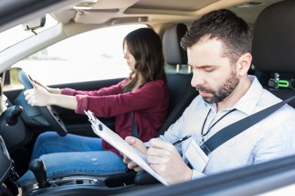 5 Essential Tips for Choosing the Right Driving Instructor