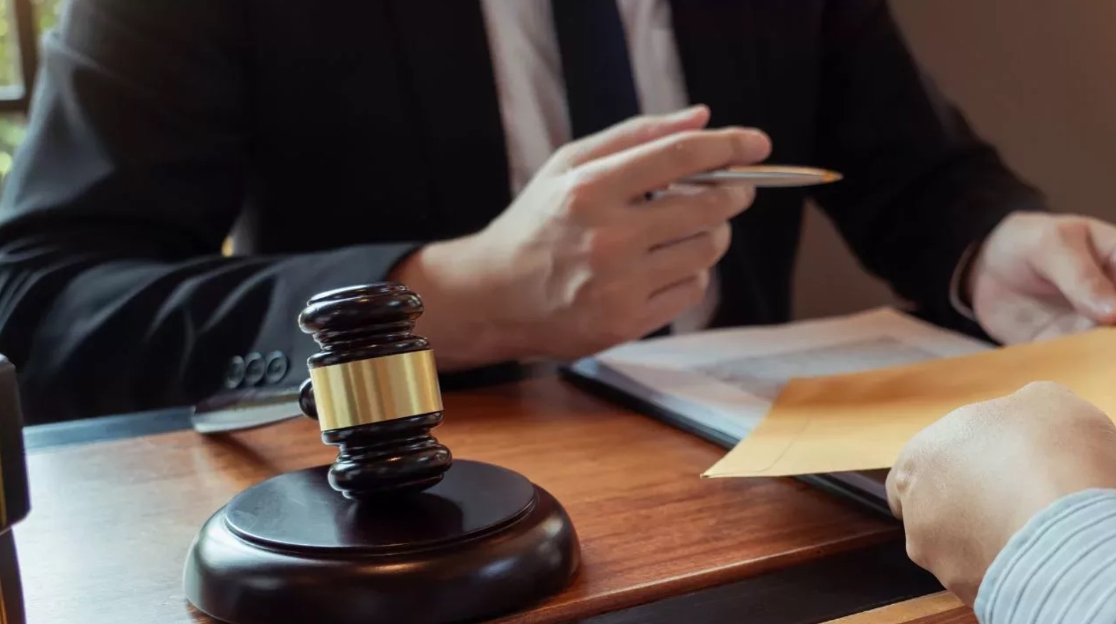 Taking Action with a DUI Lawyer to Safeguard Your Rights and Freedom