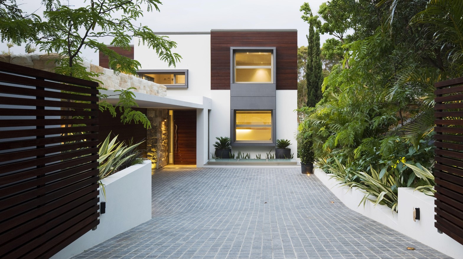 The Ultimate Guide to Driveway Materials: Choosing the Right One for Your Home