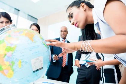 The Entrepreneurs' Guide to Global Expansion: Unlocking New Markets