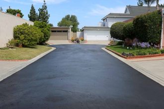 Why More Homeowners Are Choosing an Asphalt, Bitumen Driveway Over Concrete